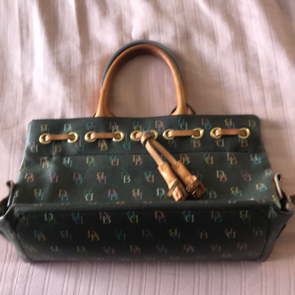 Dooney & Bourke Handbags - Dooney & buorke graphic purse